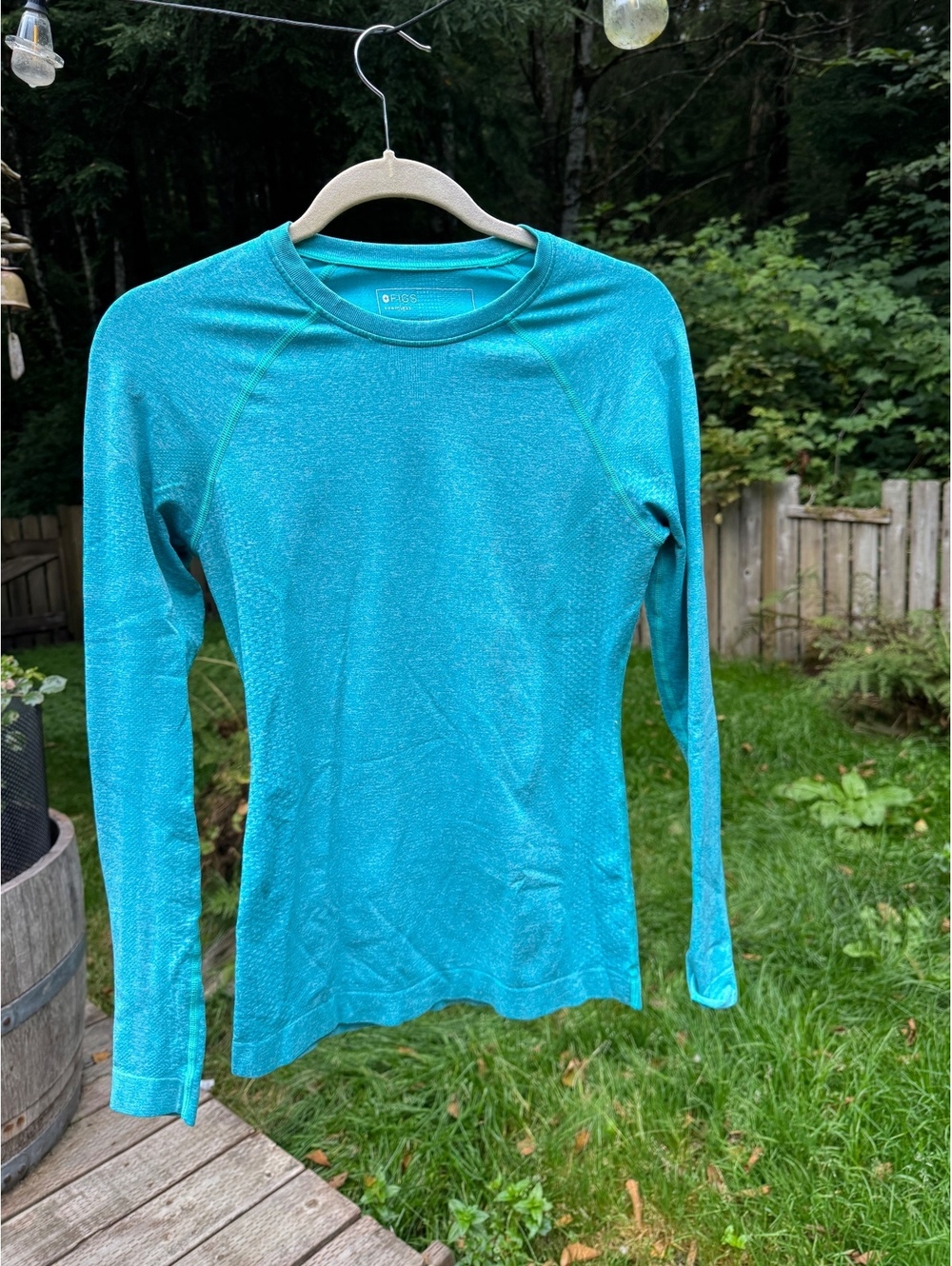 FIGS Seamless Long Sleeve Shirt in Teal Blue, Size S